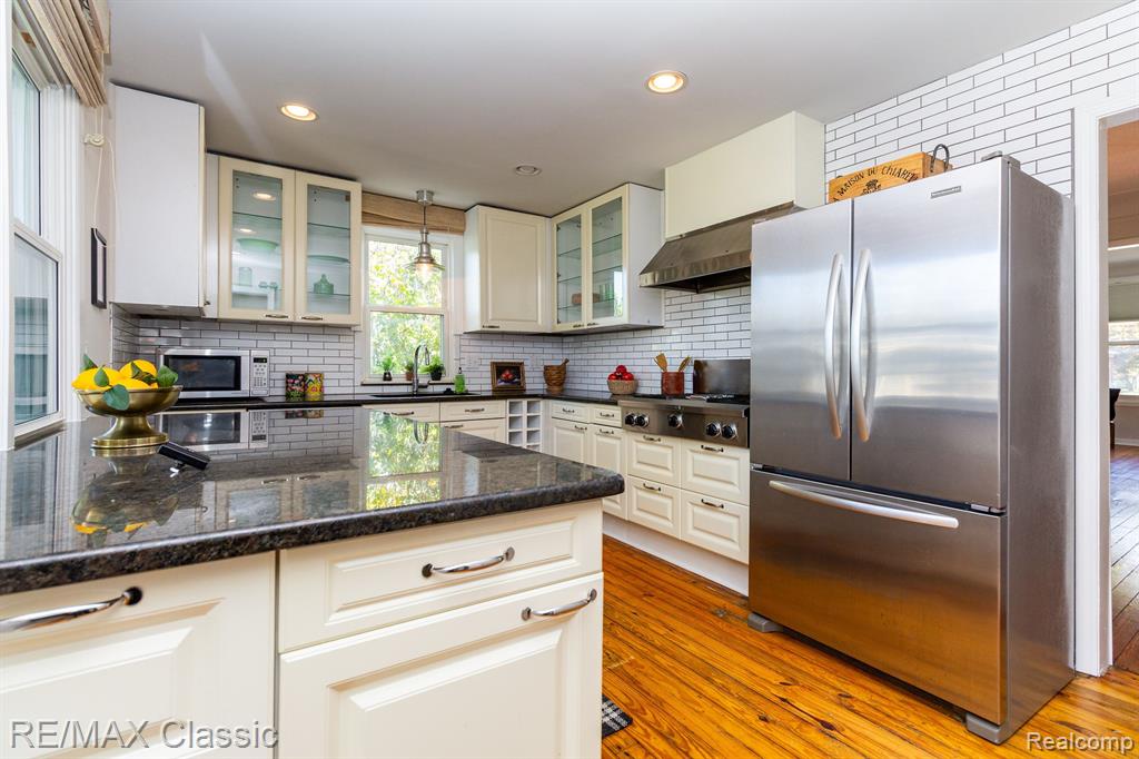 3172 Parker Drive