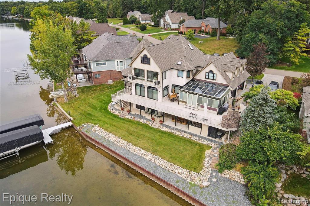 997 Thompson Shore Drive