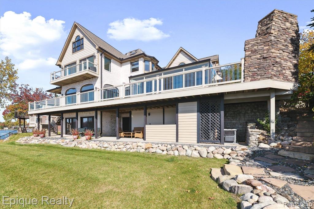 997 Thompson Shore Drive