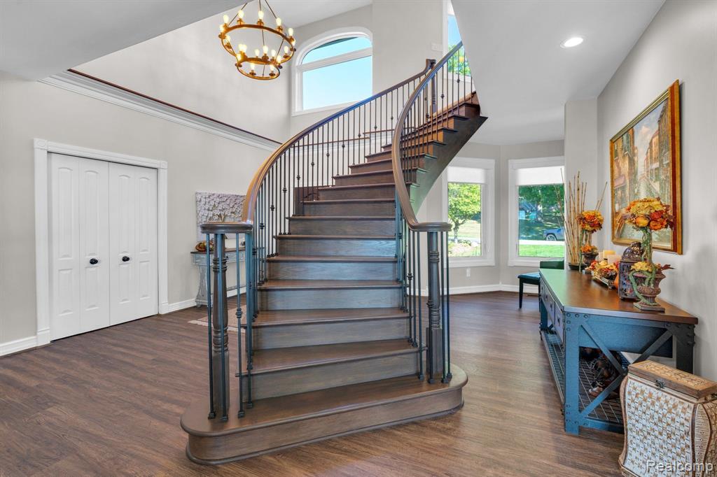 997 Thompson Shore Drive