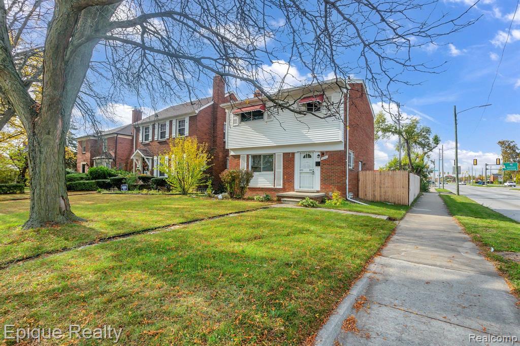 3044 Oakman Boulevard