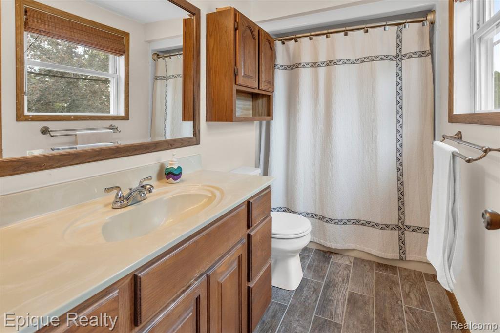 10188 Village Square