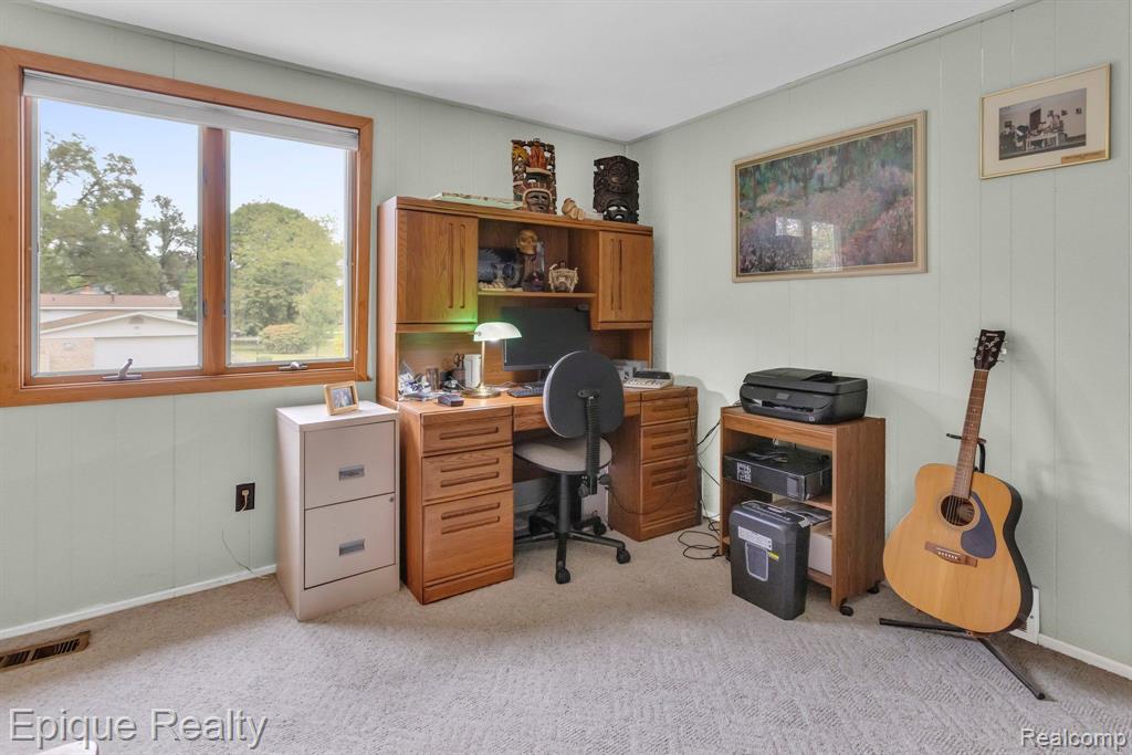 10188 Village Square