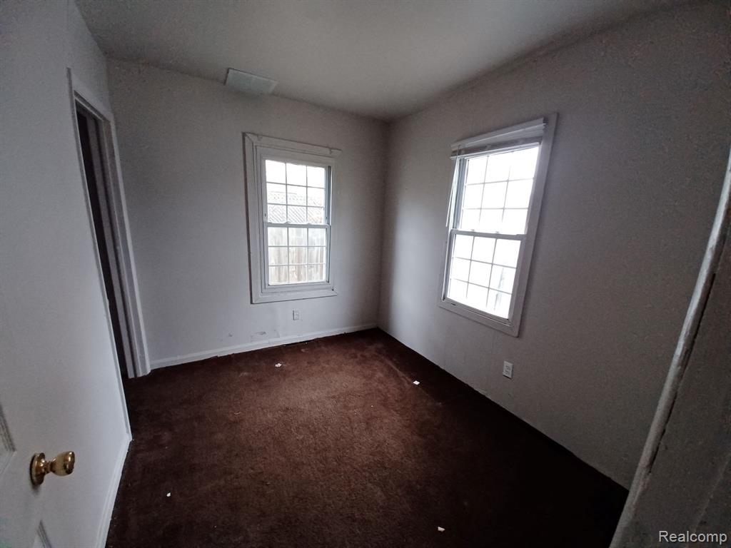 1916 Leland Road