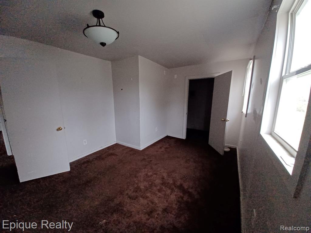 1916 Leland Road