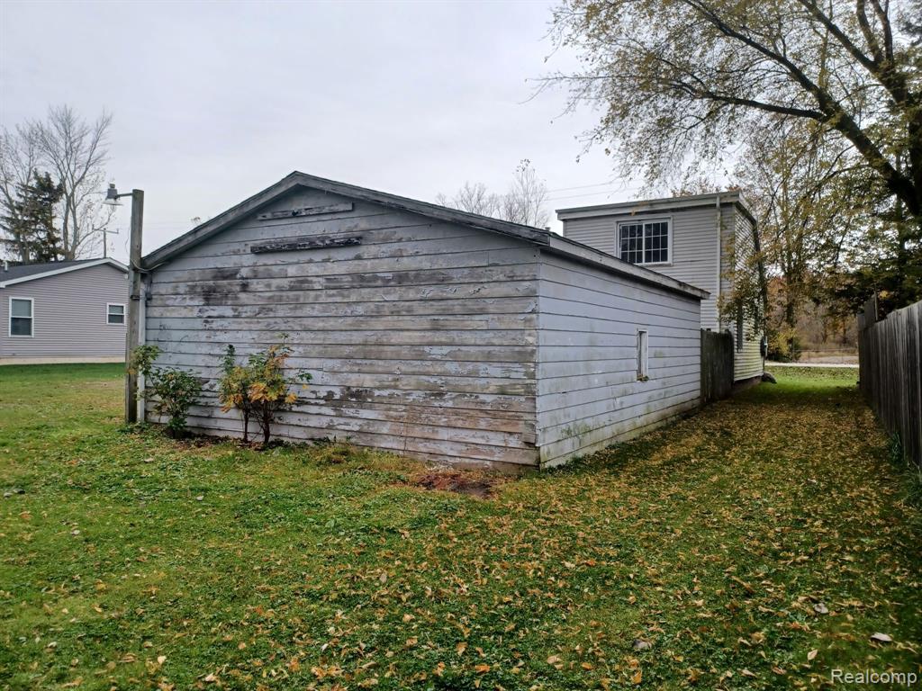1916 Leland Road