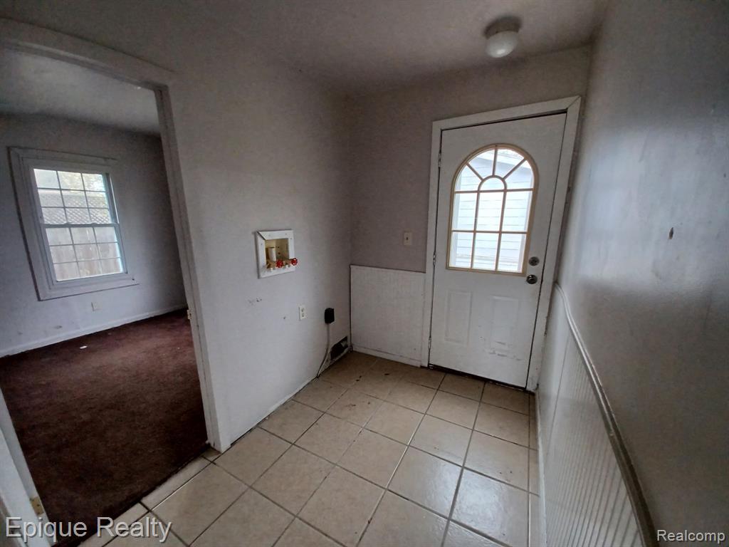1916 Leland Road