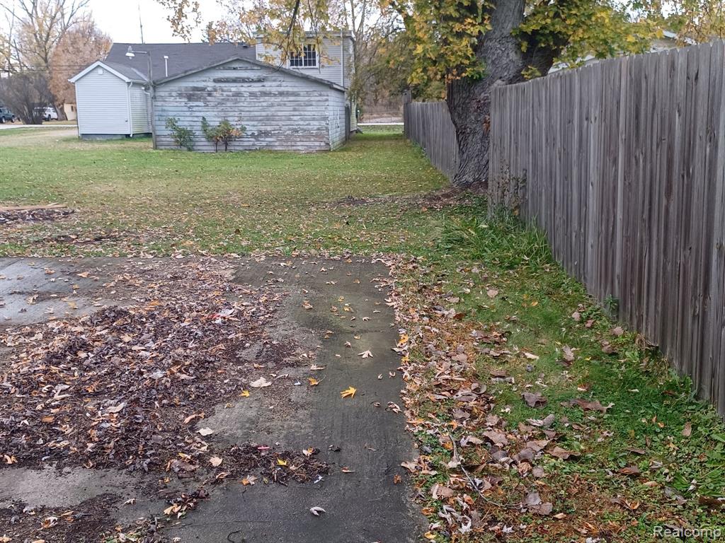 1916 Leland Road