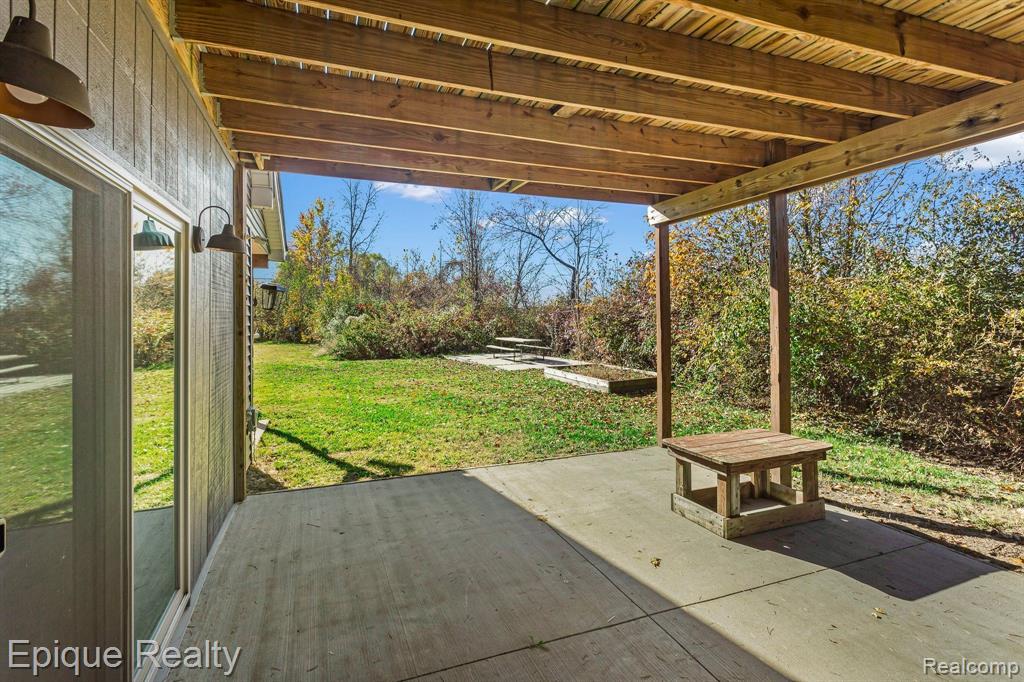 8660 Cribbins Road