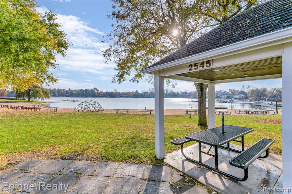 2989 Walmsley Circle Drive