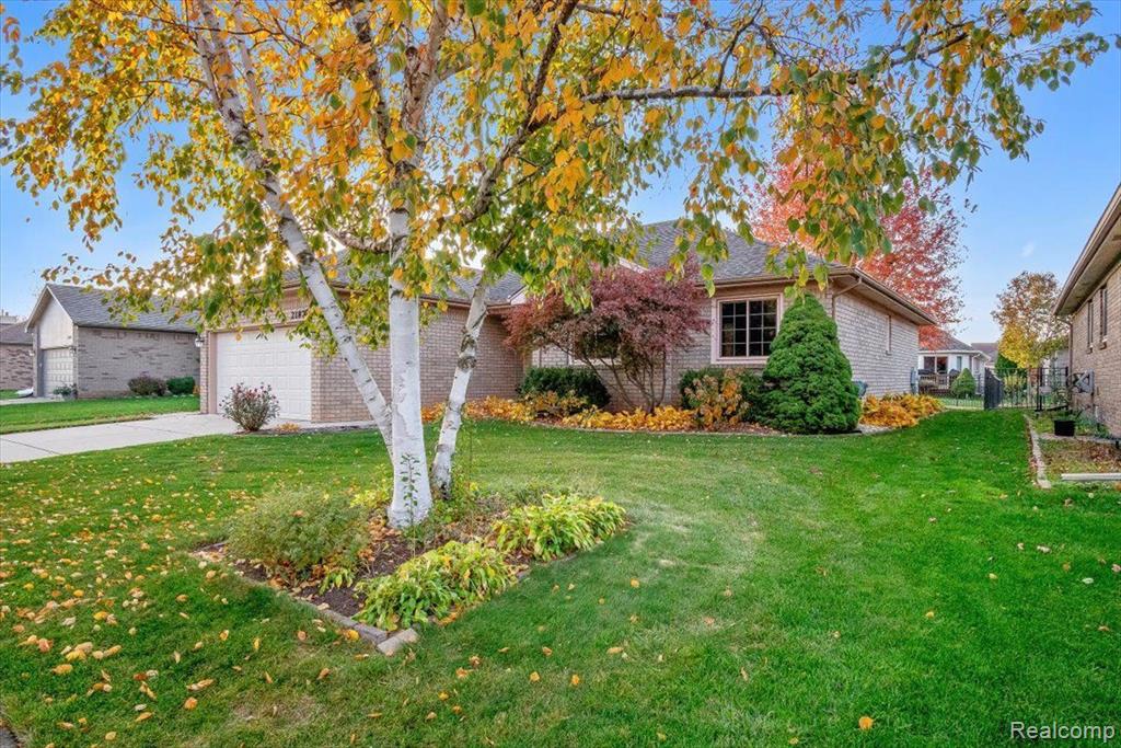 21878 E Sunset Drive