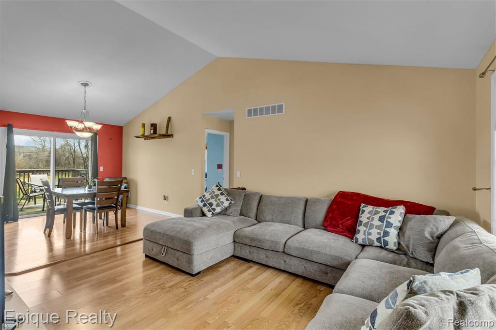 388 Pickford Road
