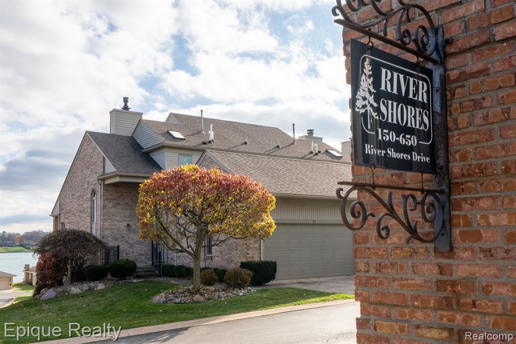 1935 River Road # 33