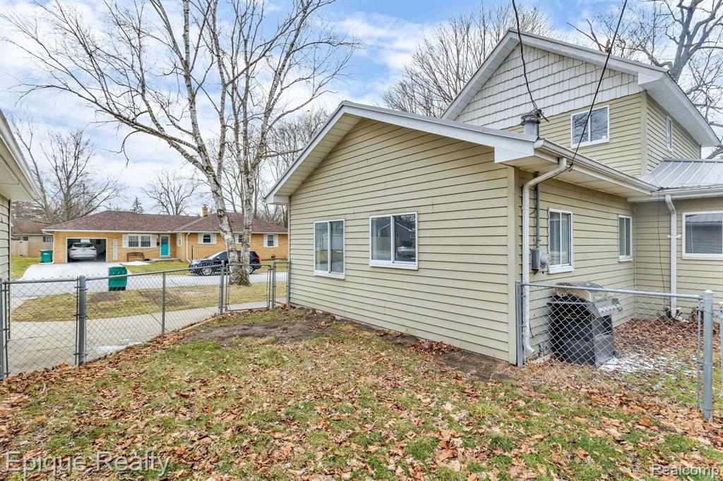 732 N 9th Street