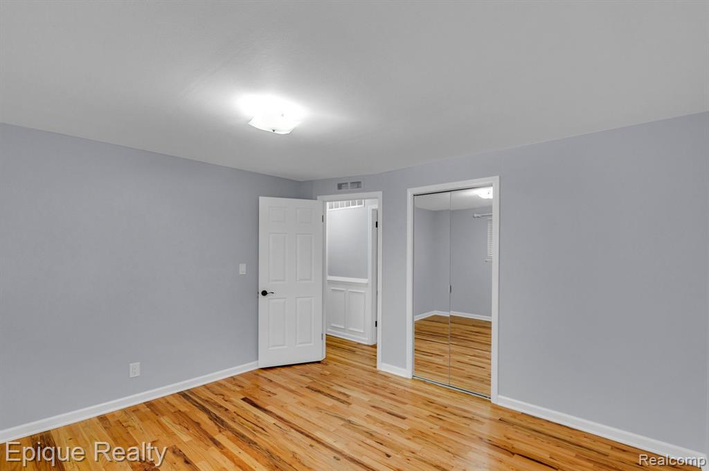 850 N Webik Avenue