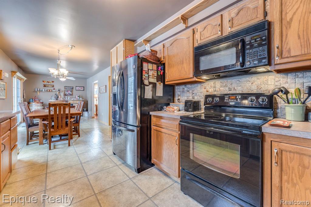 3914 Jack Pine Lane