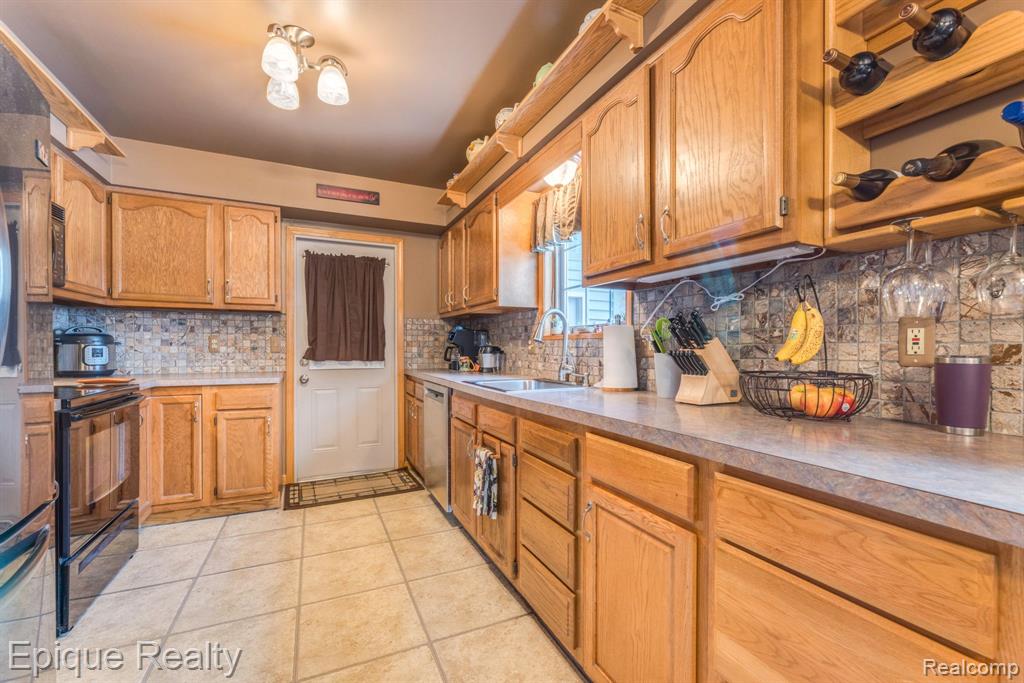 3914 Jack Pine Lane