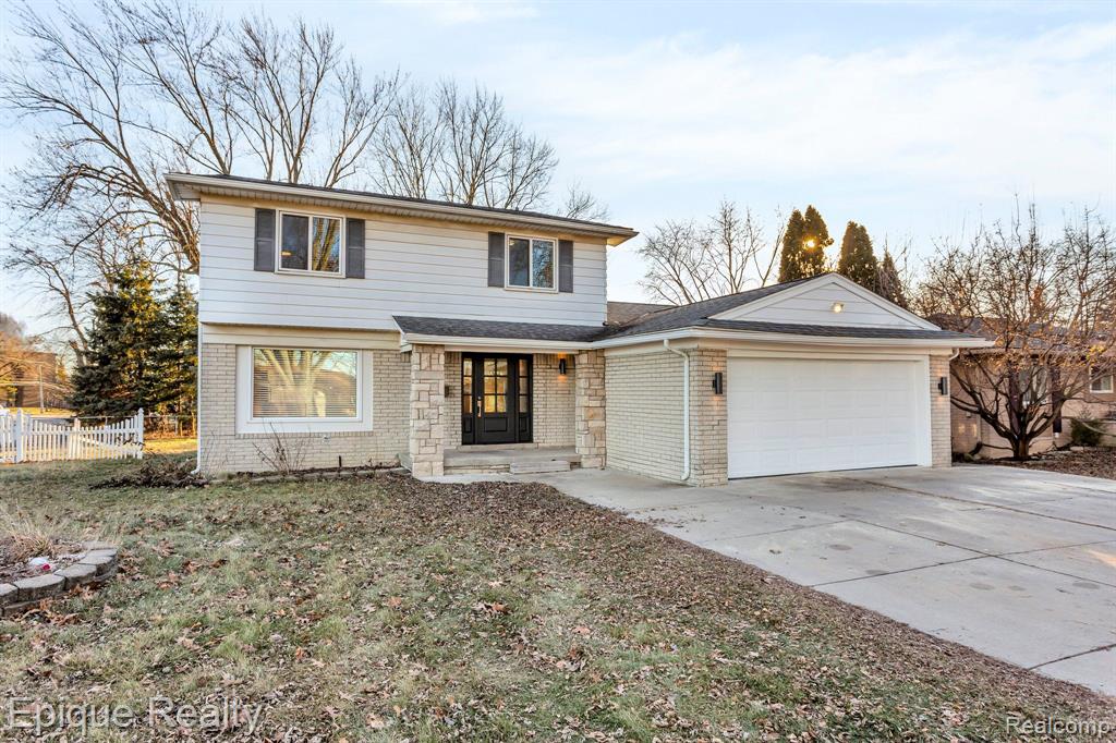 2988 Parliament Drive