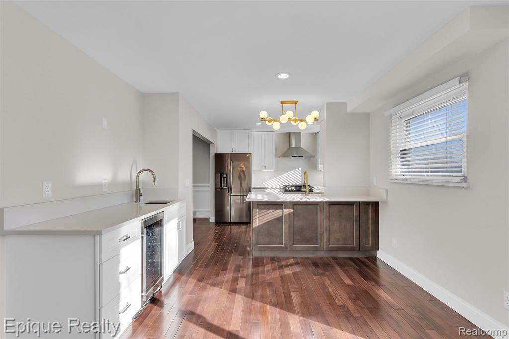 2988 Parliament Drive