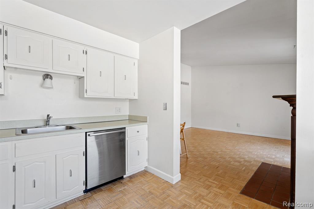 3222 Bolgos Circle