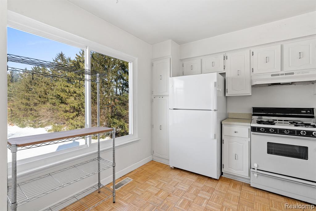 3222 Bolgos Circle