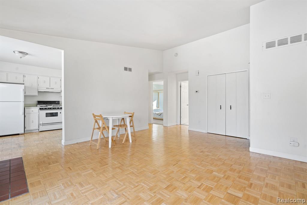 3222 Bolgos Circle