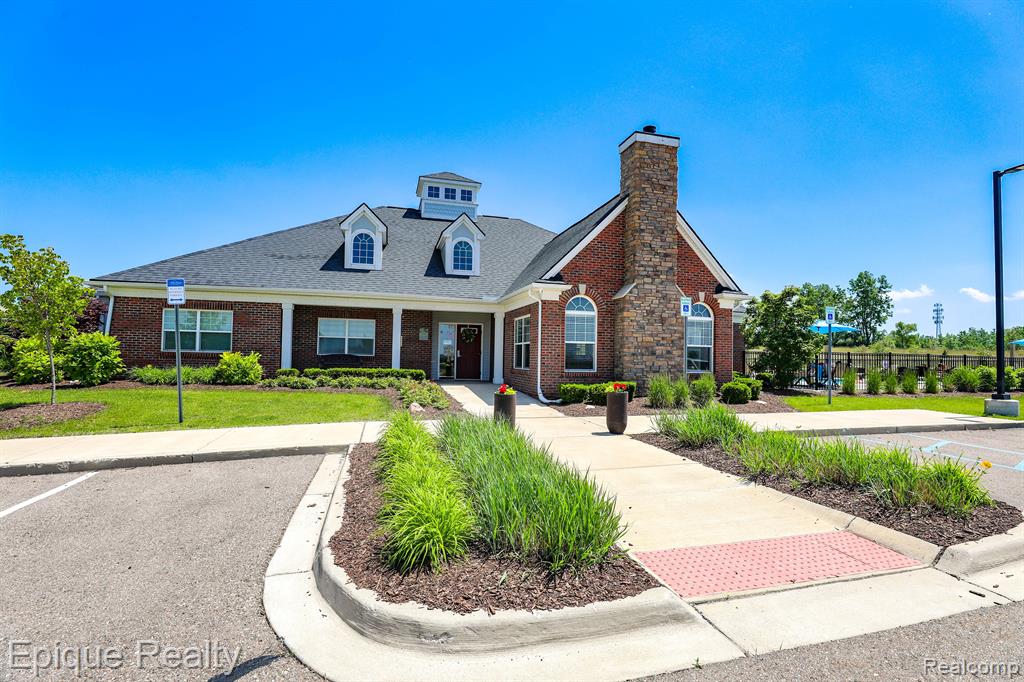 182 E Market Street # 53