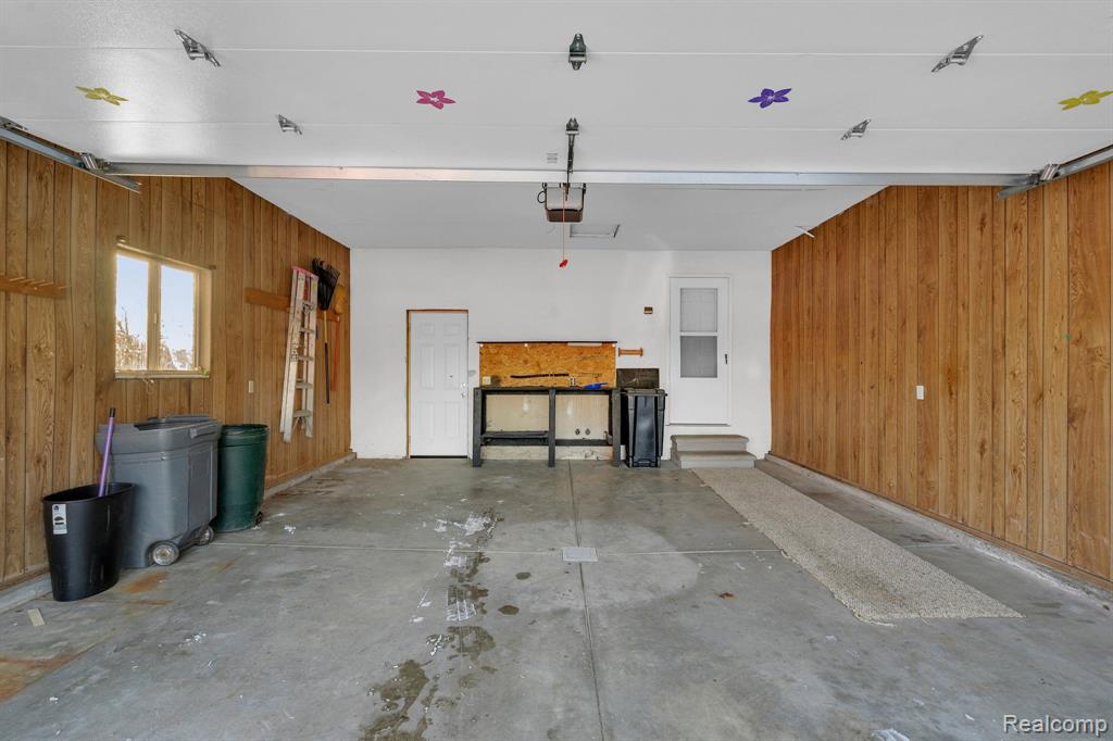 9379 N Linden Road