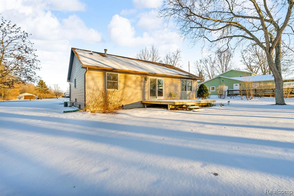 9379 N Linden Road
