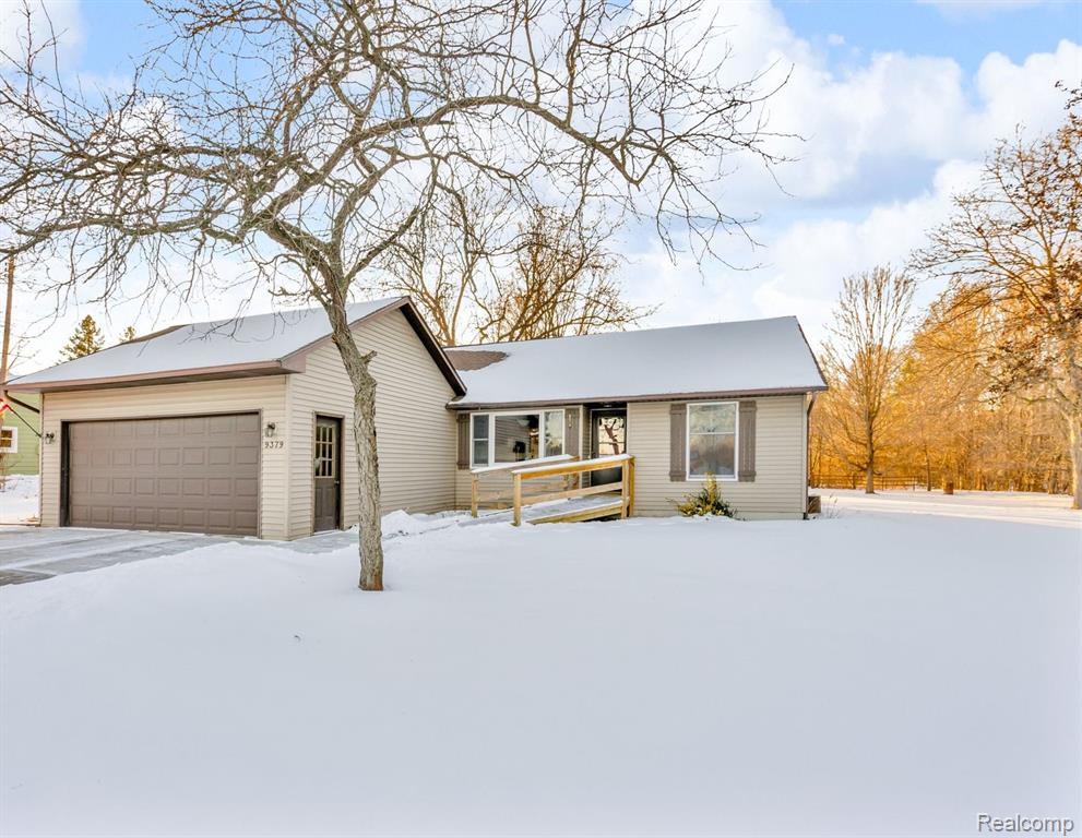 9379 N Linden Road