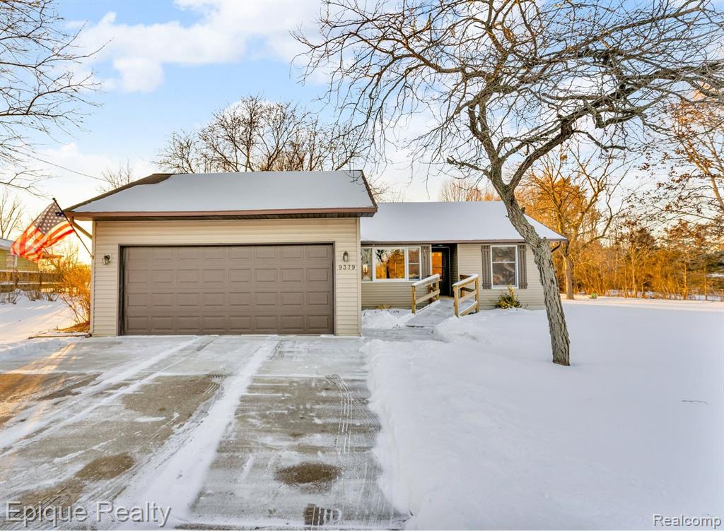 9379 N Linden Road