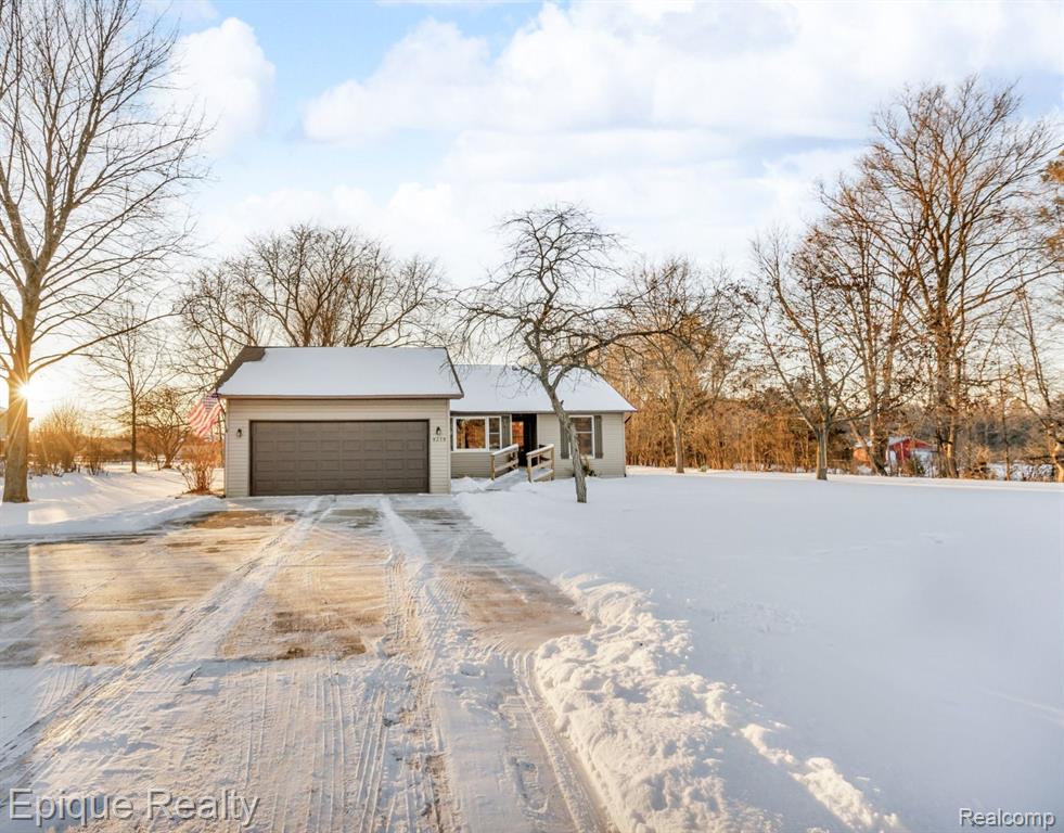 9379 N Linden Road
