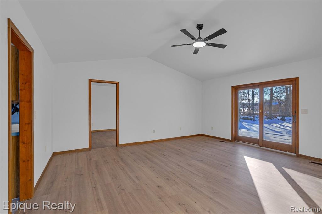 9379 N Linden Road