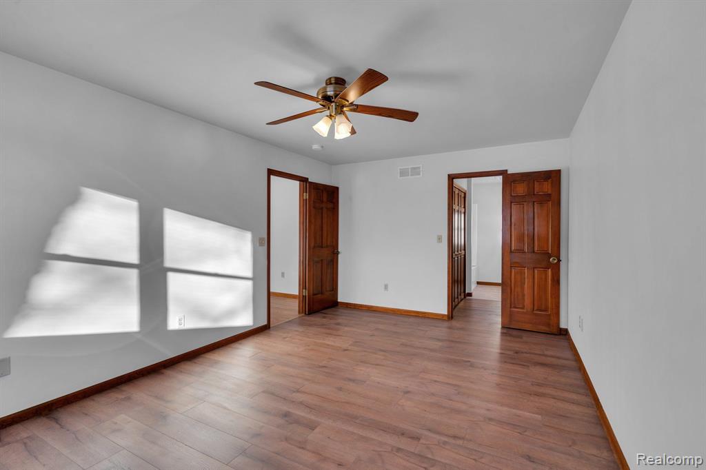 9379 N Linden Road