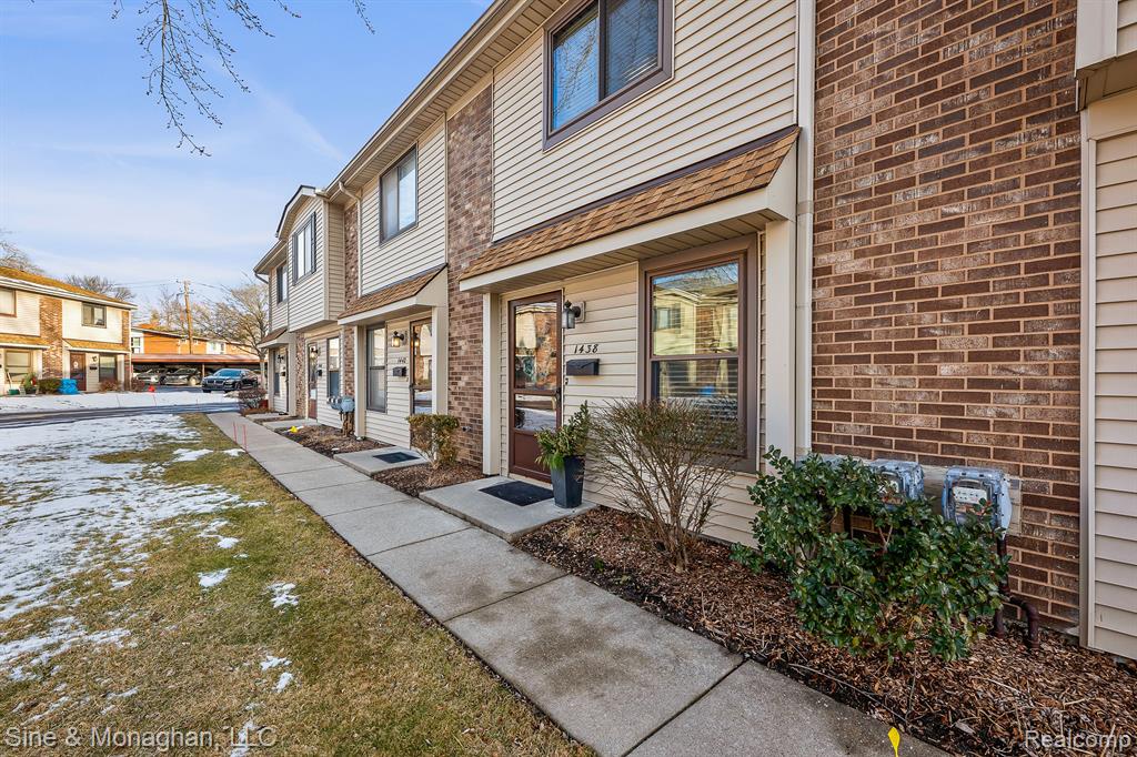 1438 W Webster Road