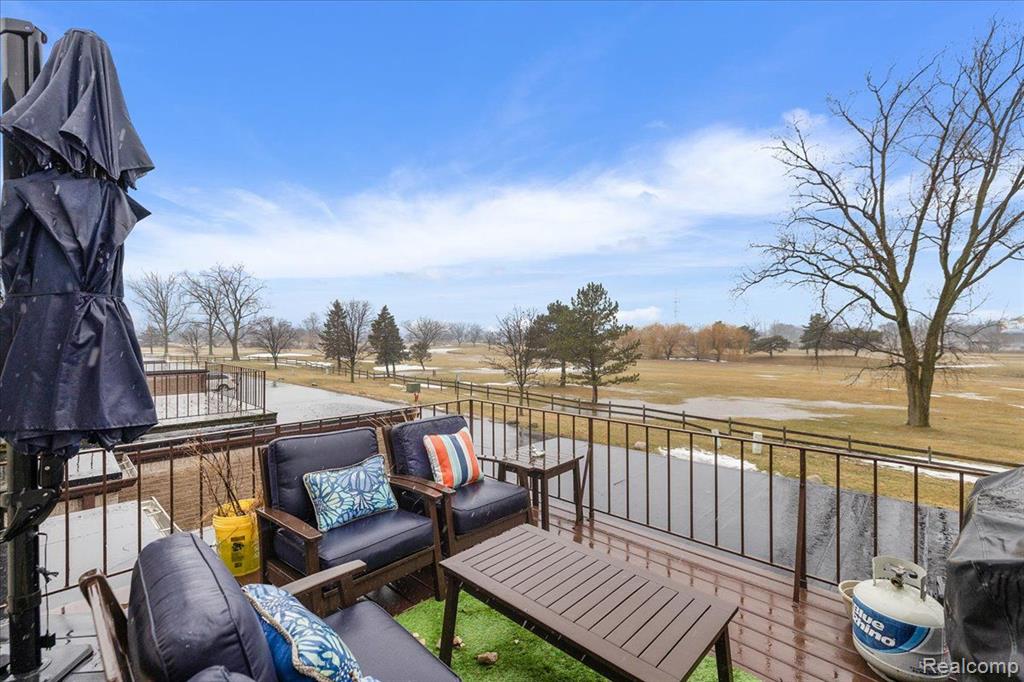 1008 Country Club Drive