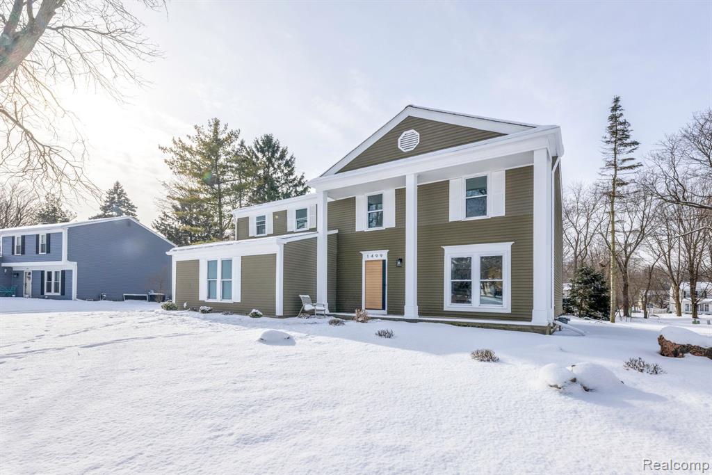 1499 W Horseshoe Bend Drive