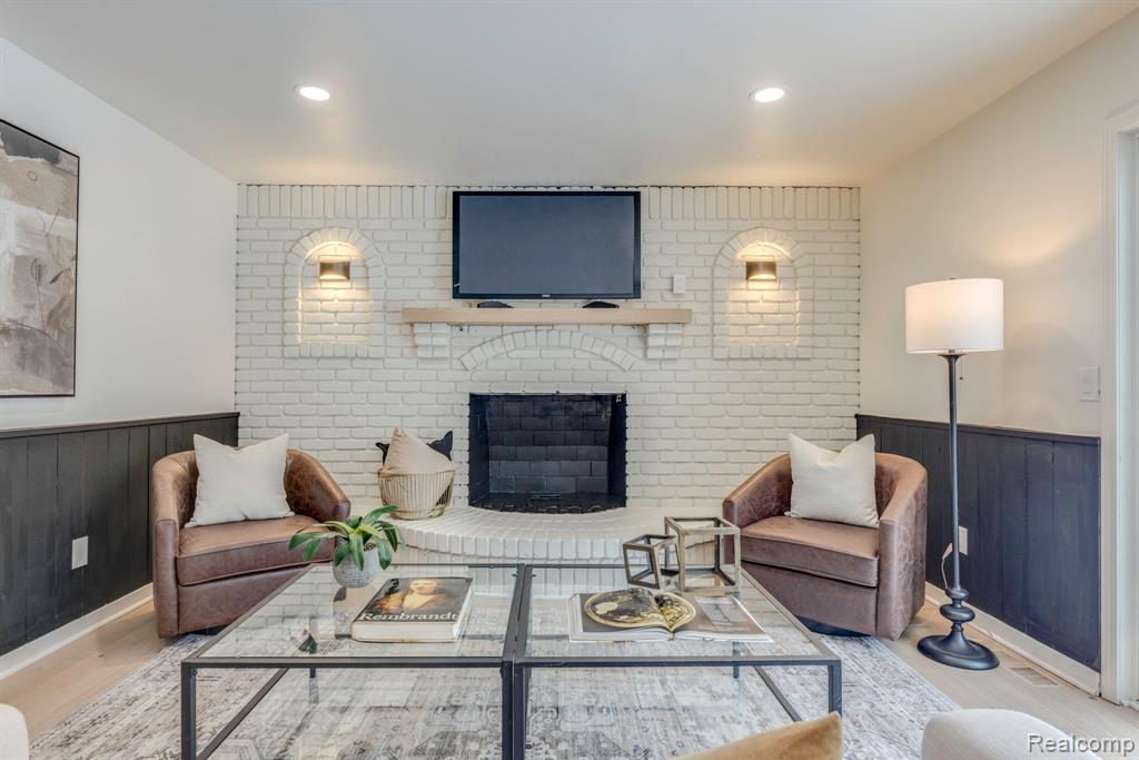 1499 W Horseshoe Bend Drive