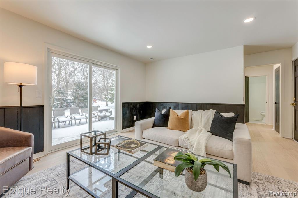 1499 W Horseshoe Bend Drive