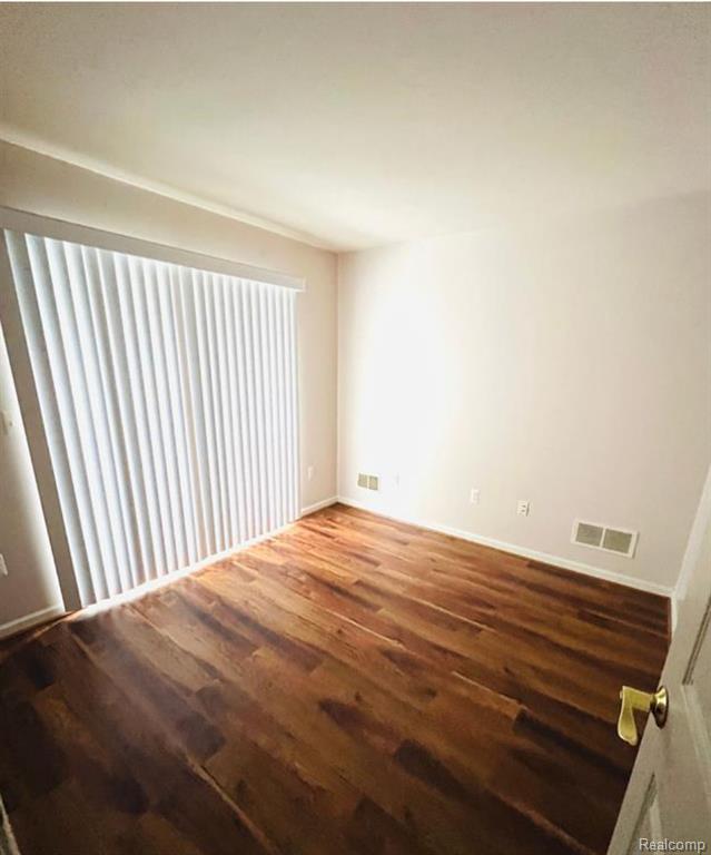 6959 Edgewater Drive