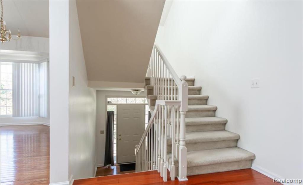 6959 Edgewater Drive
