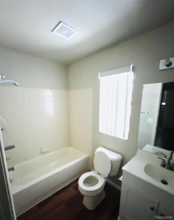6959 Edgewater Drive