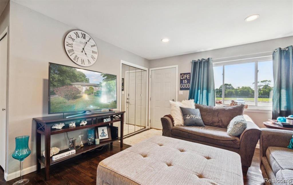 18280 Kinloch