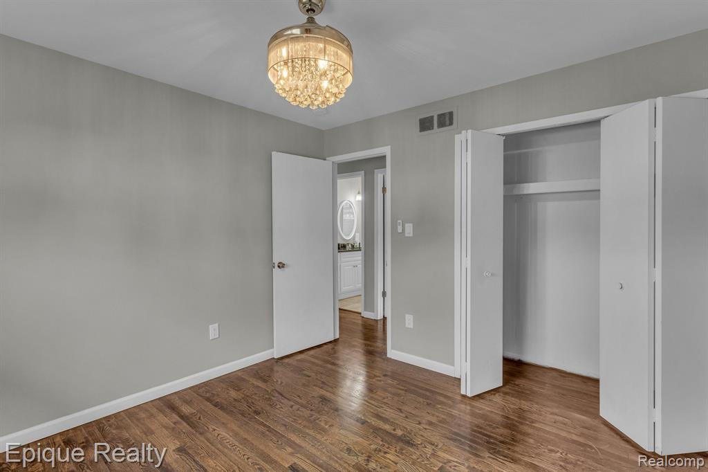 18280 Kinloch