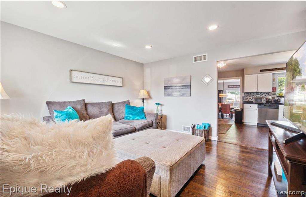 18280 Kinloch