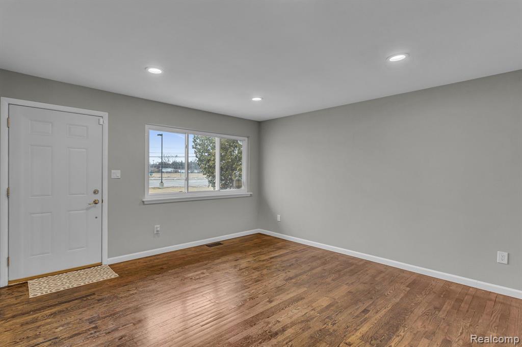 18280 Kinloch