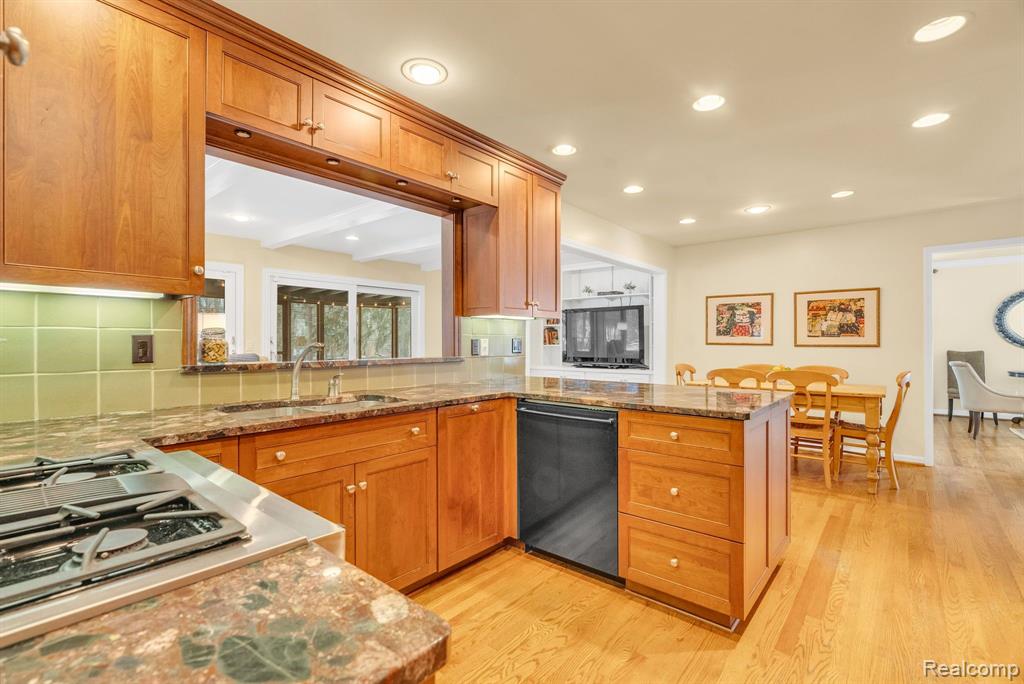 8378 Old Plank Road