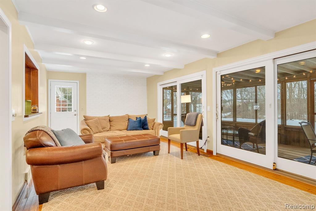 8378 Old Plank Road