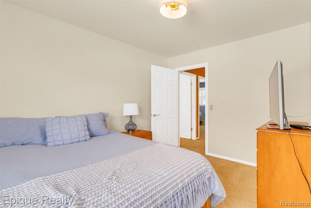 8378 Old Plank Road