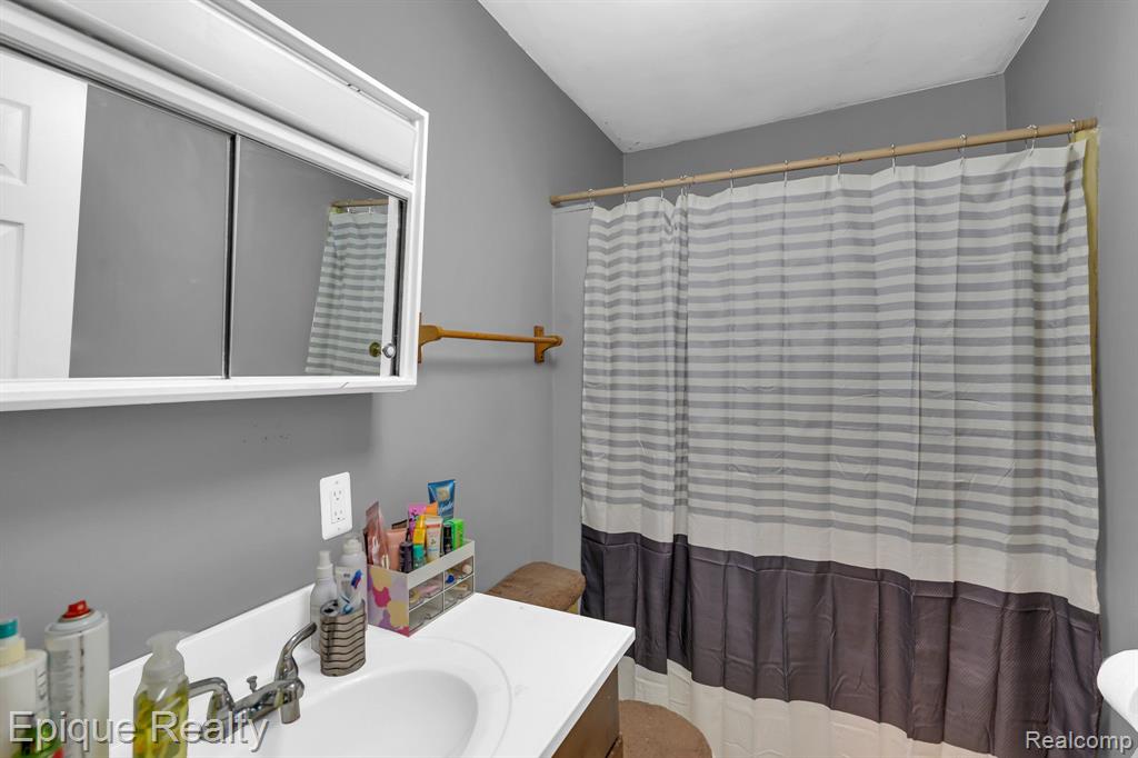 5706 Belle River Road
